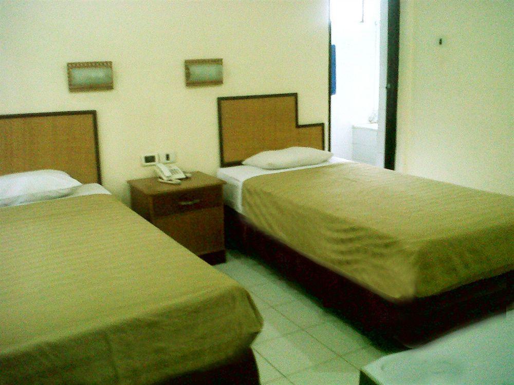 Troppo Zone Puri Rama Resort Kuta Legian  Bagian luar foto